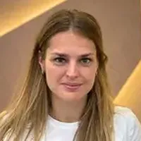 Dr. Argay Amanda