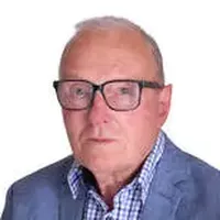 Dr. Magyar László