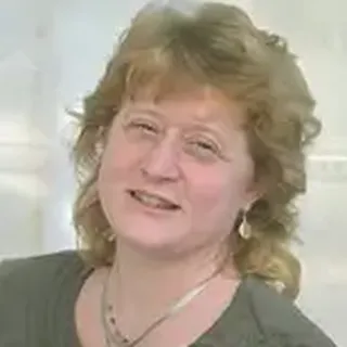 Dr. Gimesi Anna