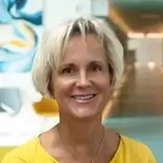 Dr. Hitre Erika
