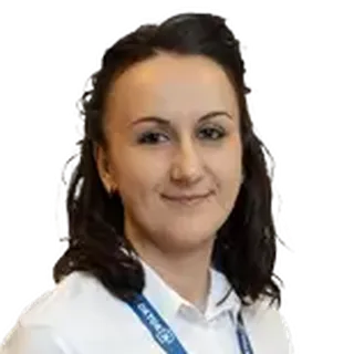 Szaszákné Tőrös Henrietta